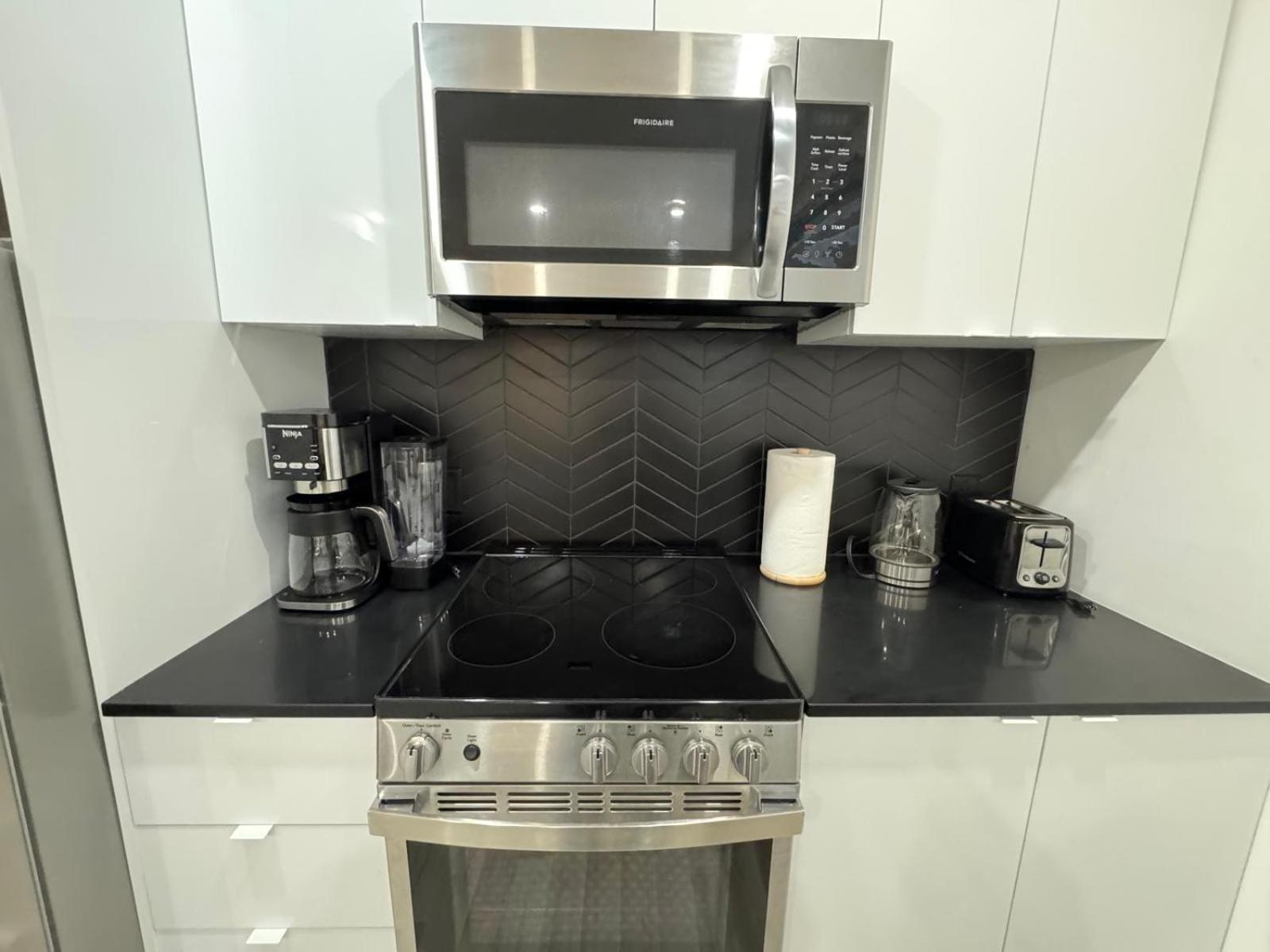 Ndg Dreams! New & Modern 3Br Easy City Life Montreal Luaran gambar